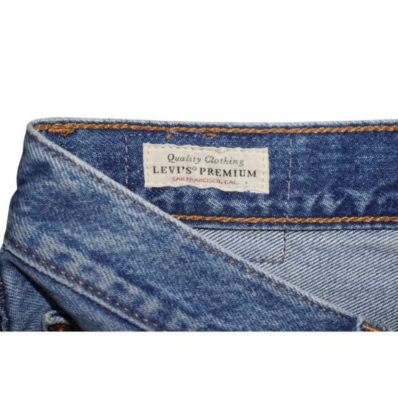 Levi's 501 Premium Light Wash Distressed Shorts – Size 26 - Picture 4 of 8